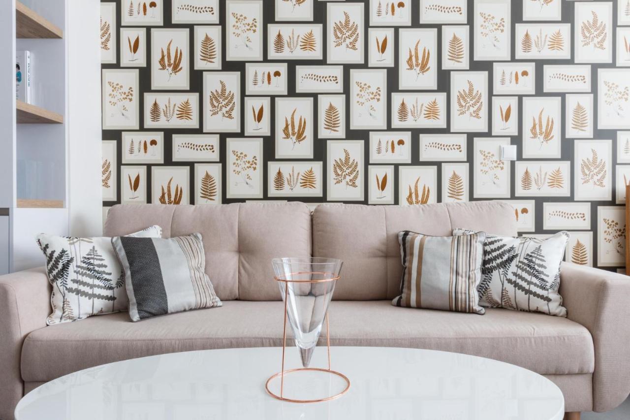 Designer Studio In New Town By Days Praha